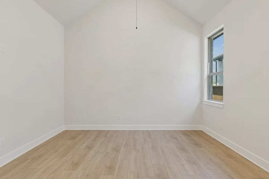 Spacious, unfurnished interior of a new home in The Grove Frisco 50's, Frisco (Image 22). Spacious, unfurnished interior of a new home in The Grove Frisco 50's, Frisco (Image 22).