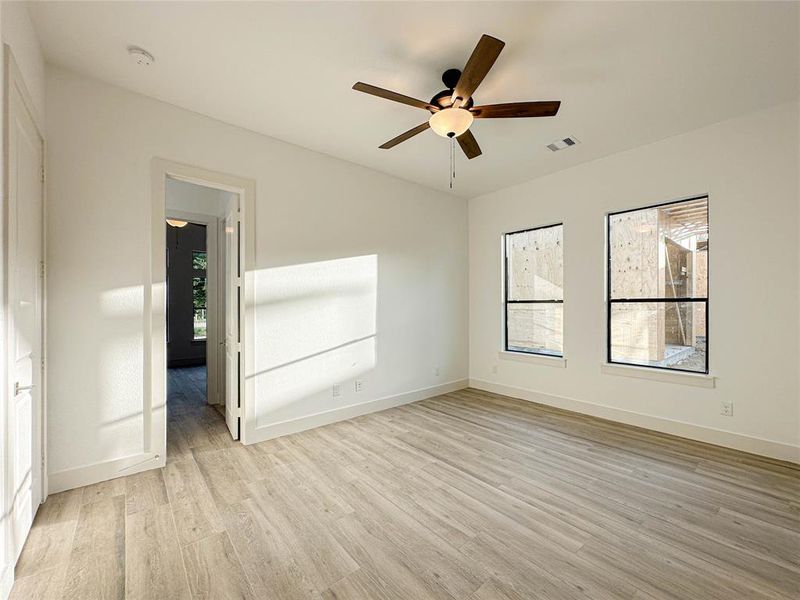 Spacious, unfurnished interior of a new home in , Dayton (Image 18).