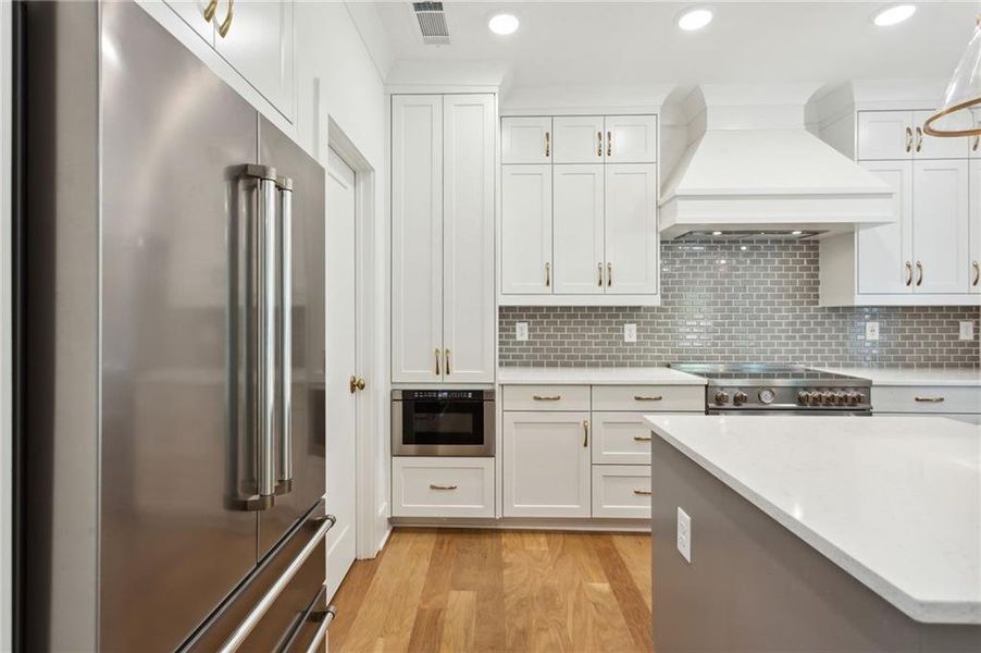 Furnished interior view inside a new home in , Roswell (Image 3). Furnished interior view inside a new home in , Roswell (Image 3).