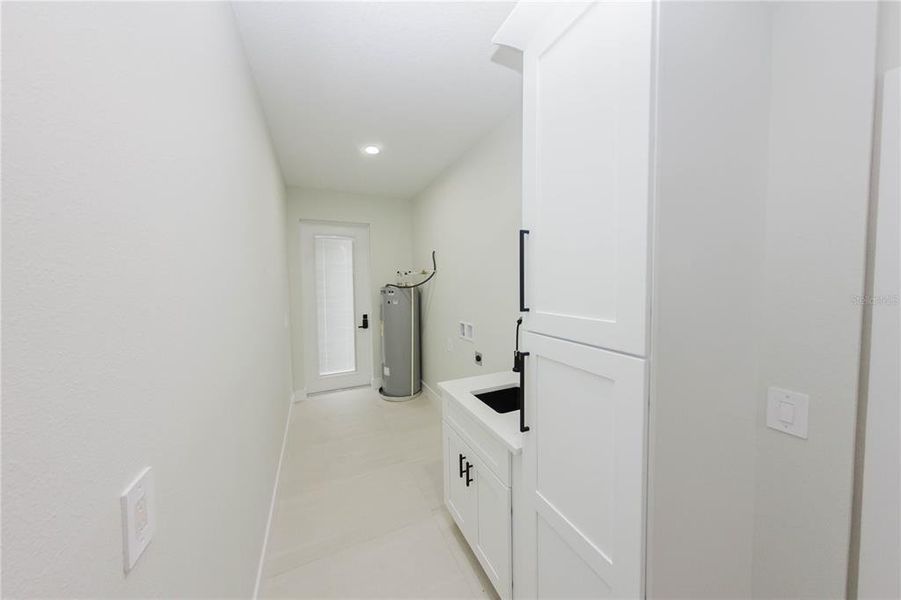 Sample of building materials used in homes in , Eustis (Image 1). Sample of building materials used in homes in , Eustis (Image 1).