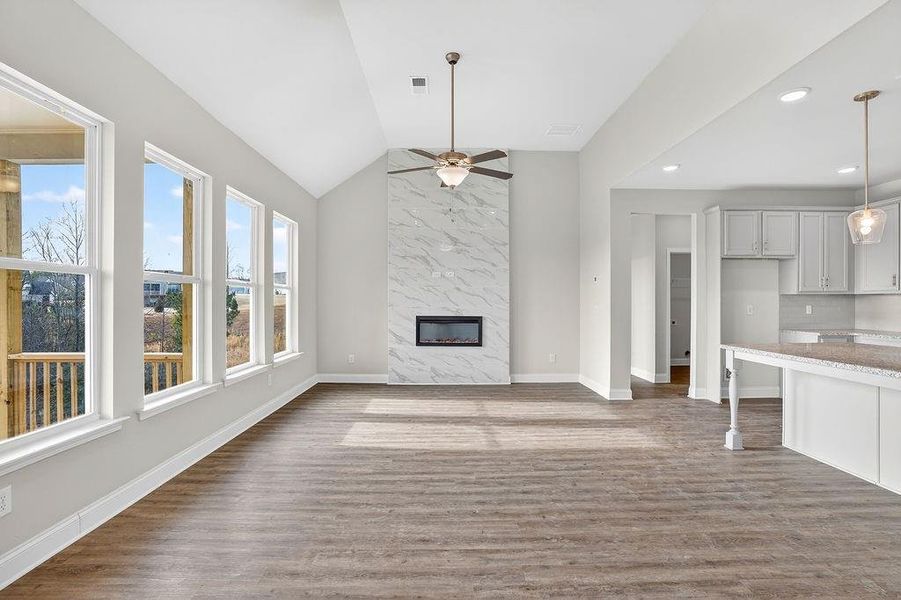 Spacious, unfurnished interior of a new home in , Homer (Image 27).