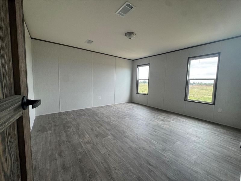 Spacious, unfurnished interior of a new home in , Bellville (Image 9).