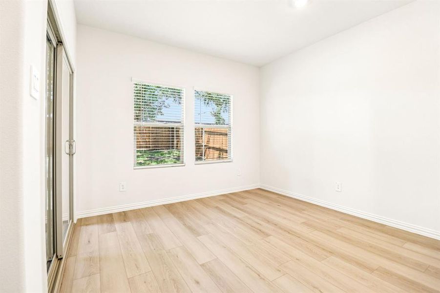 Spacious, unfurnished interior of a new home in Stella Hills, Denton (Image 20).