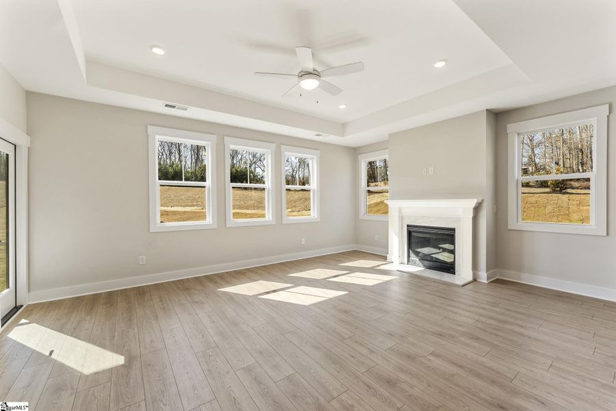 Spacious, unfurnished interior of a new home in Saratoga Oaks, Williamston (Image 16).
