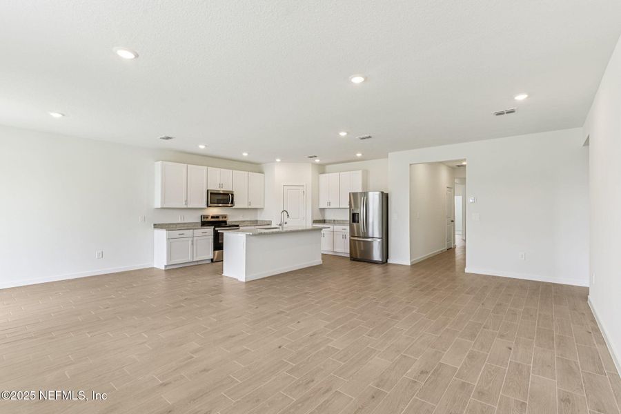 Spacious, unfurnished interior of a new home in , Palm Coast (Image 34).