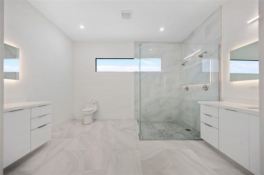 Image 40 of a home in .