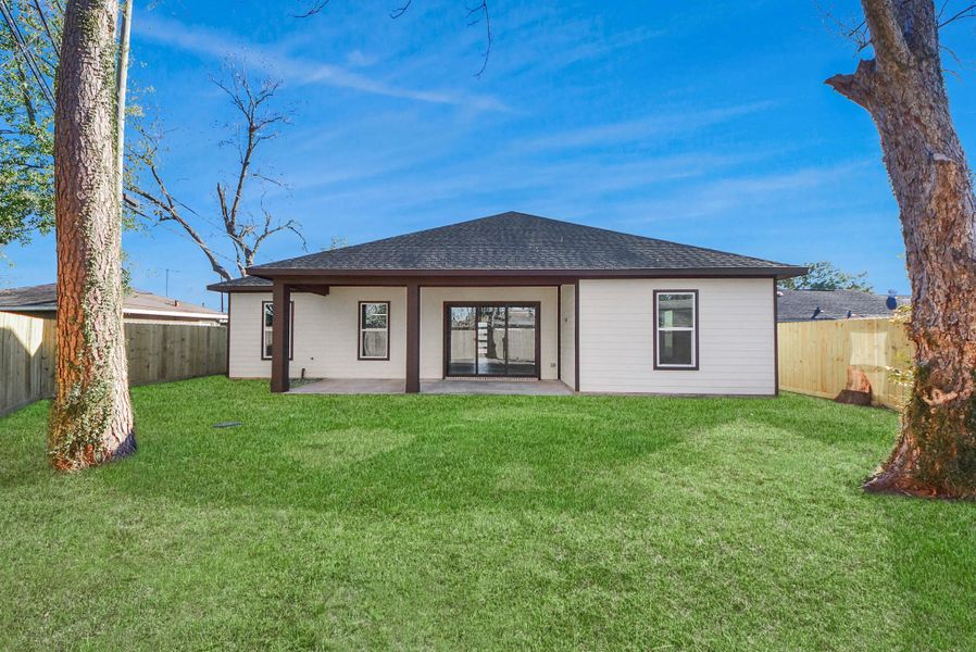 Exterior details and patio area of a home in , Pasadena (Image 28).