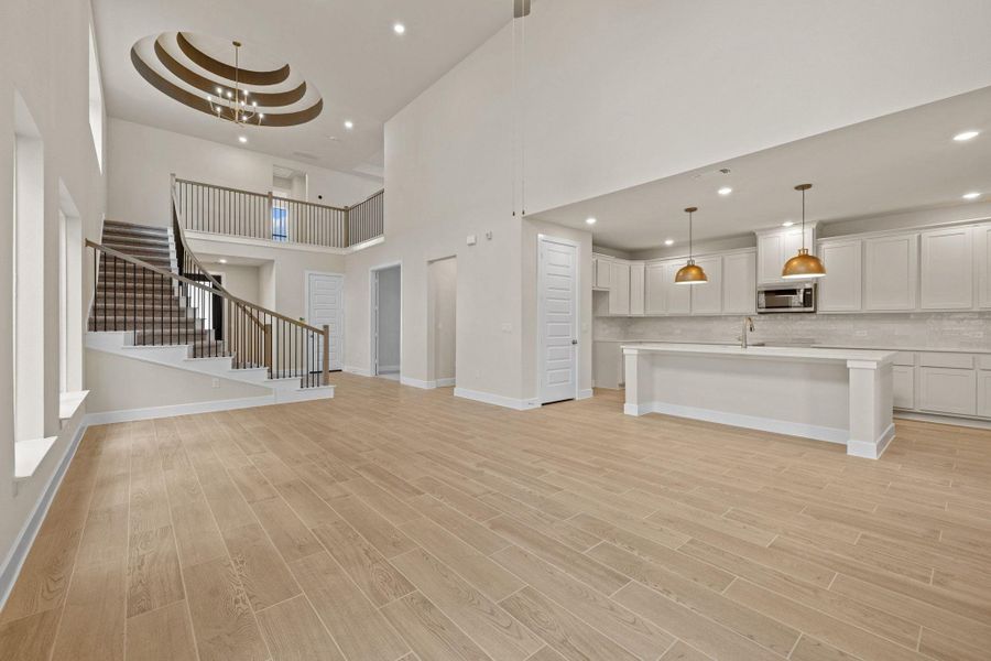 Spacious, unfurnished interior of a new home in Parmer Ranch, Georgetown (Image 13).