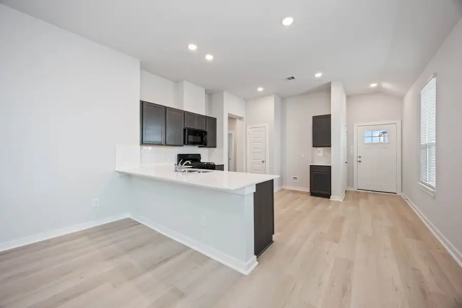 1267 Lilly Lane - Hawthorne - Kitchen