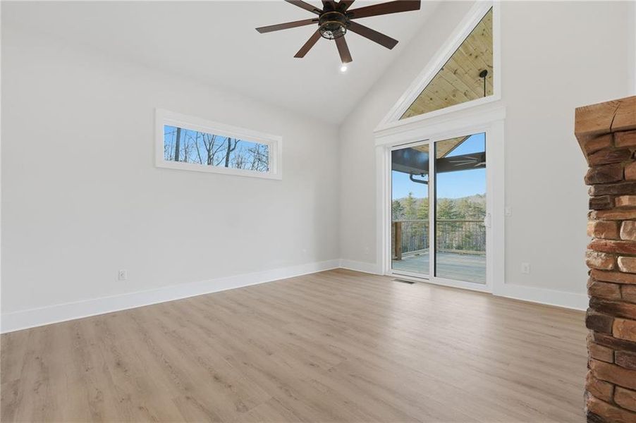 Spacious, unfurnished interior of a new home in , Ranger (Image 29).