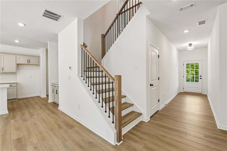 Spacious, unfurnished interior of a new home in Eastlyn Crossing, Flowery Branch (Image 10). Spacious, unfurnished interior of a new home in Eastlyn Crossing, Flowery Branch (Image 10).