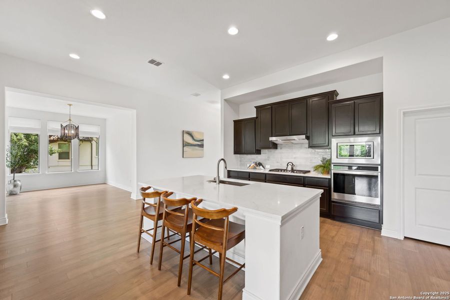 Furnished interior view inside a new home in Esperanza - 70', Boerne (Image 25). Furnished interior view inside a new home in Esperanza - 70', Boerne (Image 25).