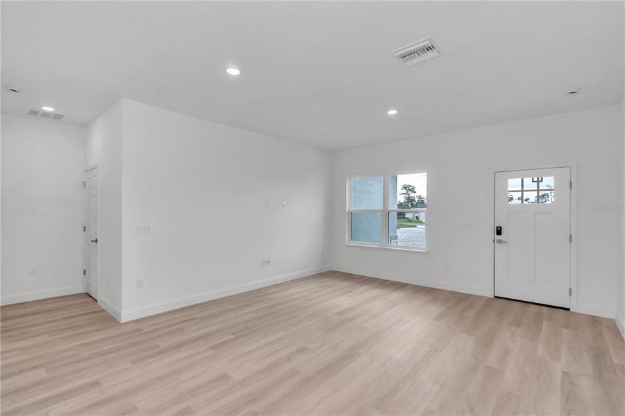 Spacious, unfurnished interior of a new home in , Ocala (Image 45).