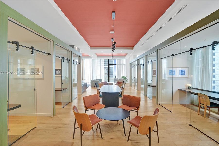 Community amenities in , Miami (Image 28).