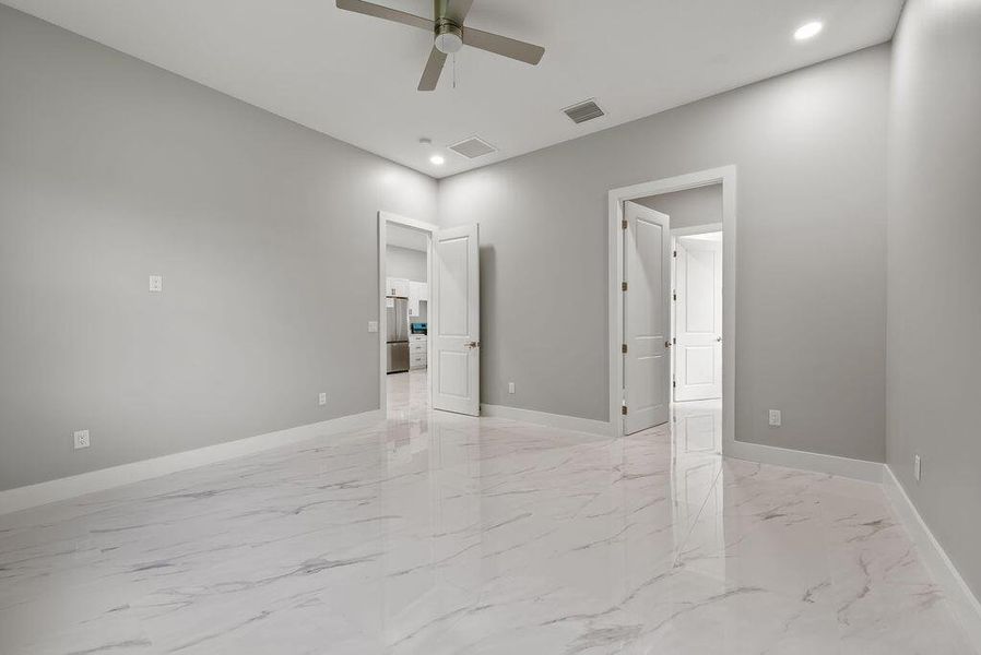 Image 29 of a home in .