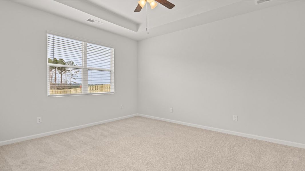 Spacious, unfurnished interior of a new home in The Abbey at Trolley Run Station, Aiken (Image 15).