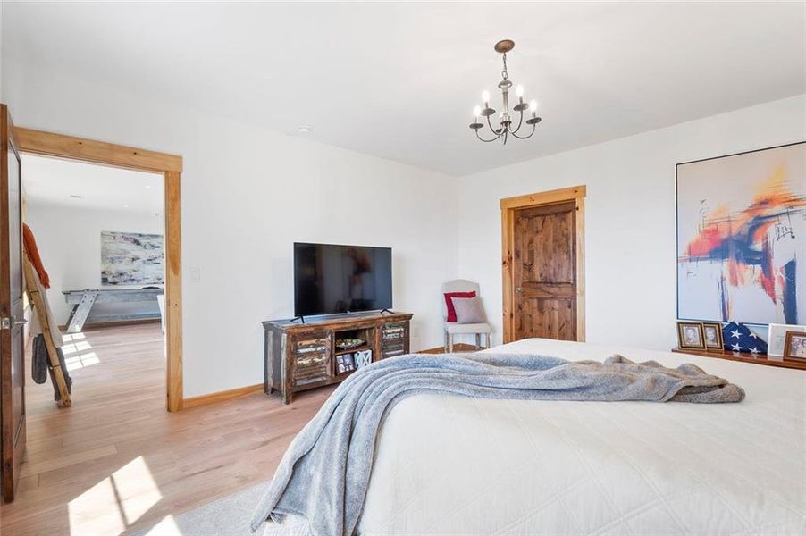 Furnished interior view inside a new home in , Jasper (Image 48).