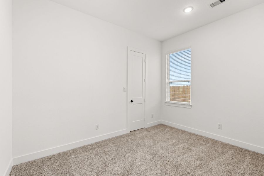 Spacious, unfurnished interior of a new home in Fulshear Lakes, Fulshear (Image 47).