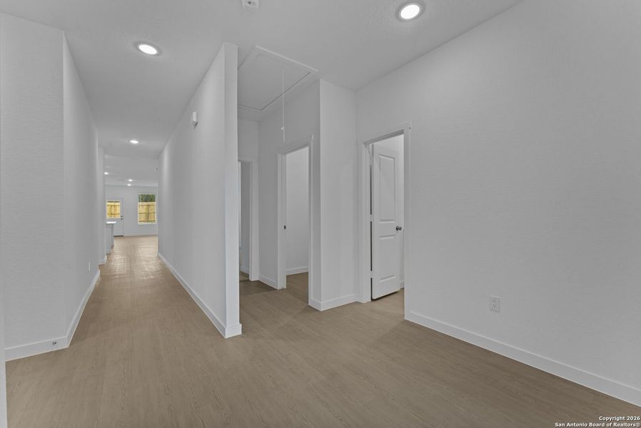 Spacious, unfurnished interior of a new home in , New Braunfels (Image 23).