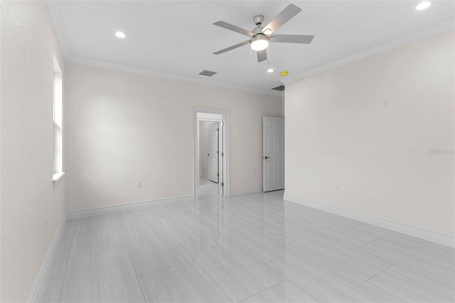 Spacious, unfurnished interior of a new home in , Plant City (Image 26). Spacious, unfurnished interior of a new home in , Plant City (Image 26).