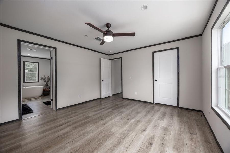 Spacious, unfurnished interior of a new home in , Fort White (Image 18).