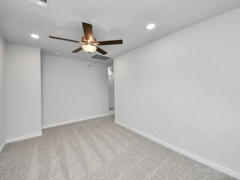 Spacious, unfurnished interior of a new home in Windmill Estates, Magnolia (Image 27).