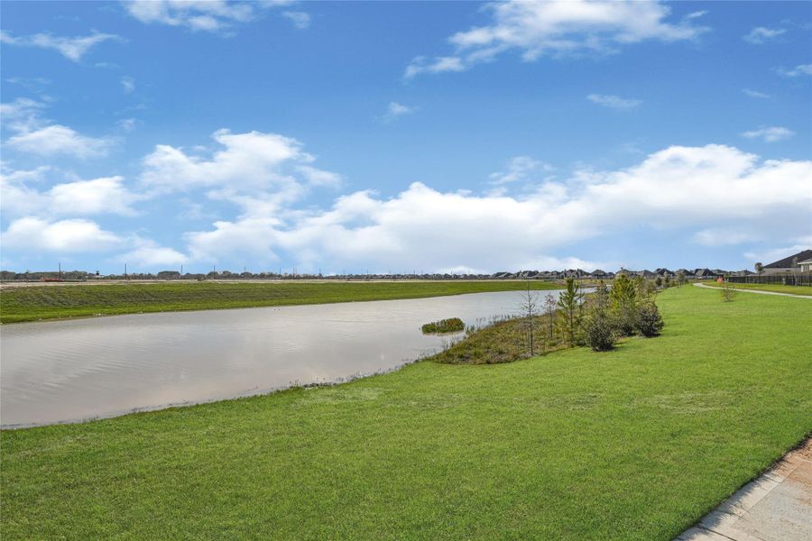 Natural landscape and outdoor views near Cross Creek West in Fulshear (Image 41).