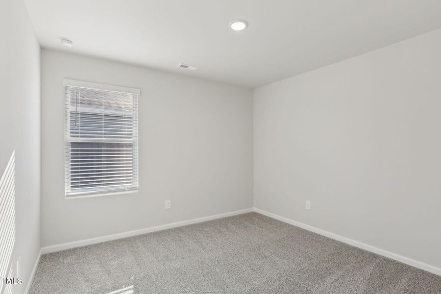 22-web-or-mls-Raleigh -River Glen-199 Wh