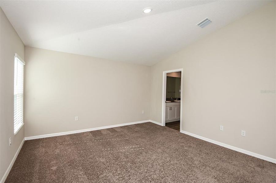 Spacious, unfurnished interior of a new home in Davis Landing, Wimauma (Image 14).