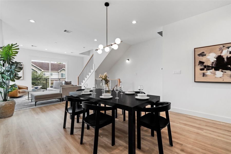 Entertain with ease as the kitchen, dining, and living room flow together under soaring 10-ft ceilings. Entertain with ease as the kitchen, dining, and living room flow together under soaring 10-ft ceilings.