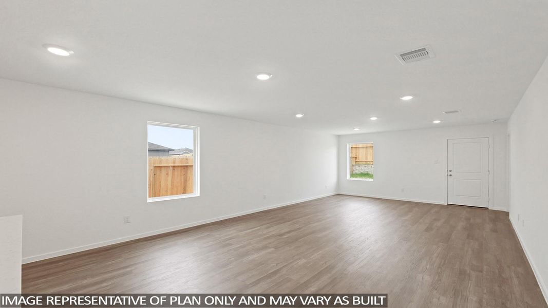 Spacious, unfurnished interior of a new home in Silverthorne, Conroe (Image 13).