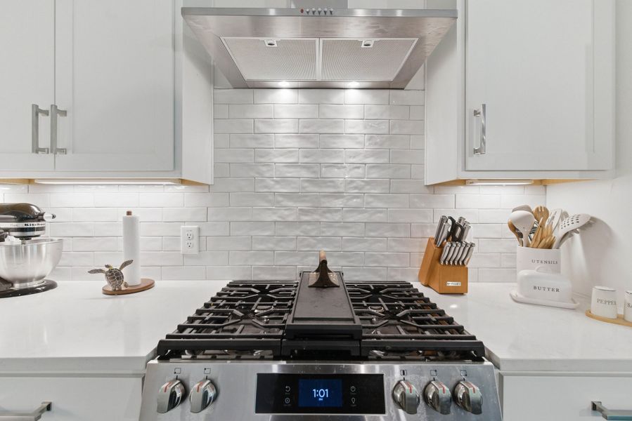 Close-up of interior finishes inside a home in , Santee (Image 20).