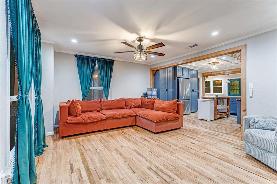Furnished interior view inside a new home in , Weatherford (Image 5).