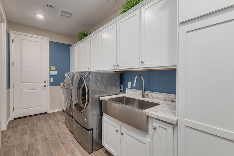 Representative furnished interior of a home built from the Diamond by Elliott Homes in Forté at Granite Vista, Waddell (Image 25).
