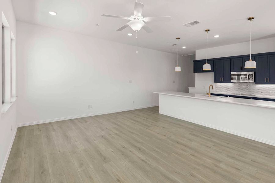 Open Kitchen-Living Room Open Kitchen-Living Room