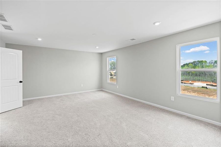 Spacious, unfurnished interior of a new home in Twin Lakes, Hoschton (Image 38).