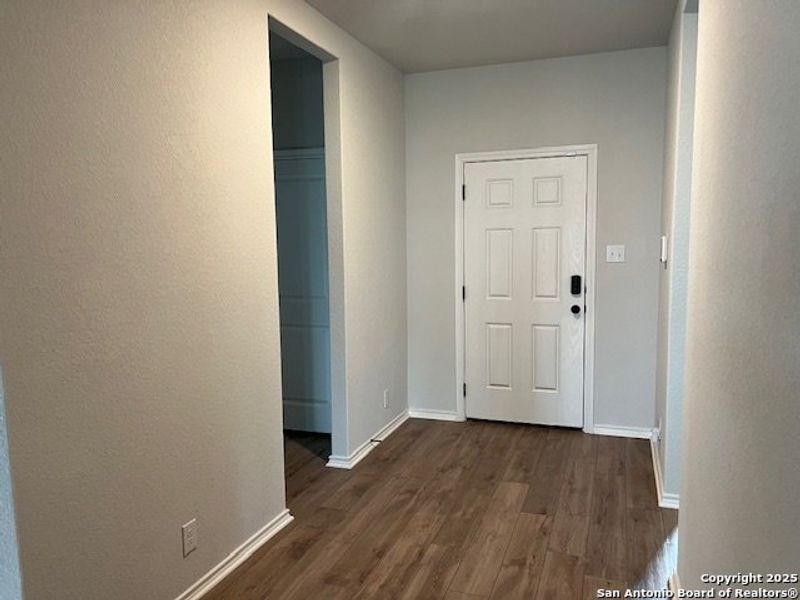 Spacious, unfurnished interior of a new home in Cordova Trails, Seguin (Image 14).