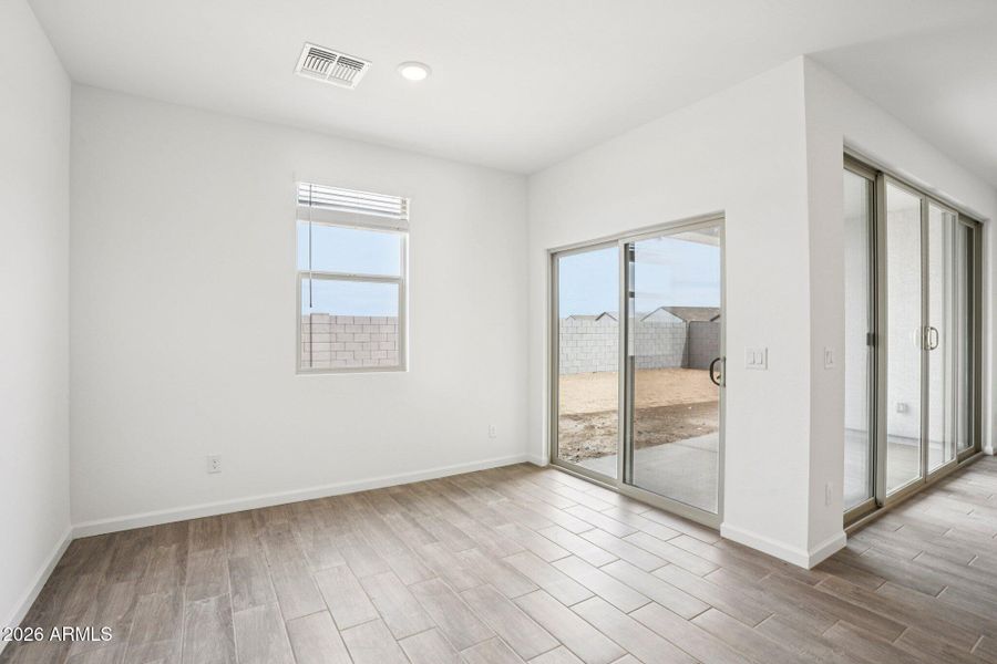 13-web-or-mls-W Pecan Wds-S1004-013