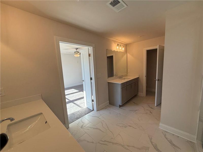 Spacious, unfurnished interior of a new home in , Marietta (Image 21).