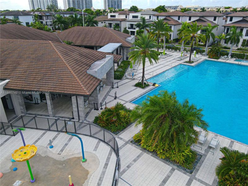 Community amenities in , Doral (Image 26).