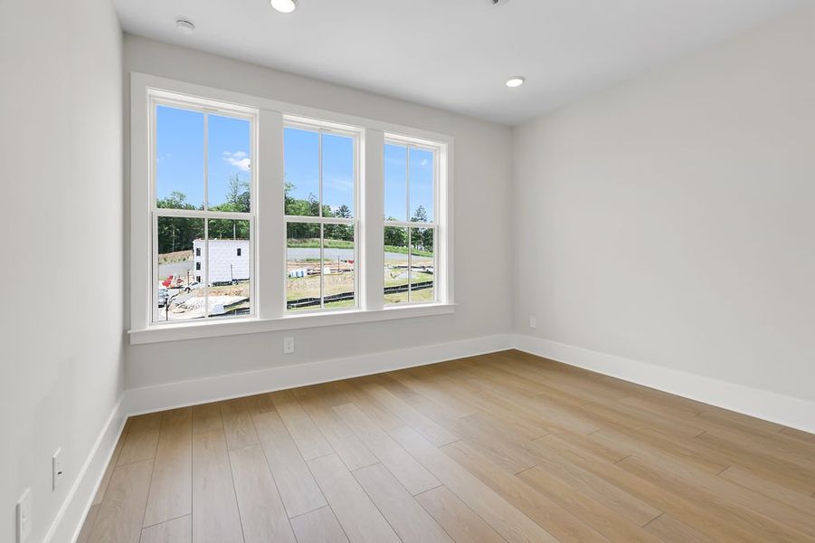 Spacious, unfurnished interior of a new home in Echo Park, Suwanee (Image 34).