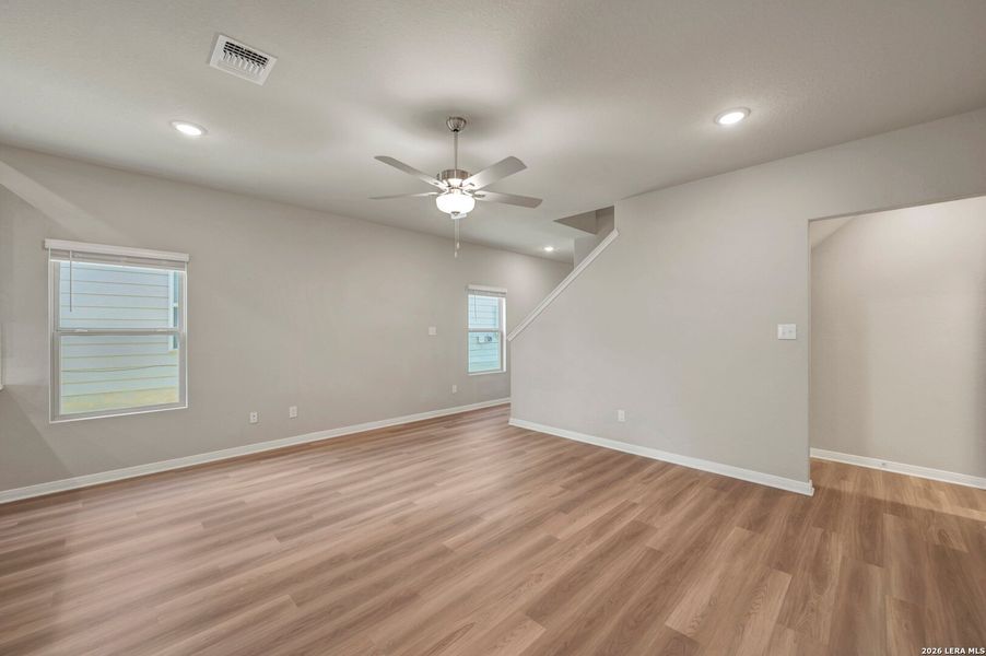Spacious, unfurnished interior of a new home in Paloma Park, Converse (Image 27).