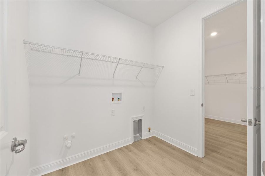 Spacious, unfurnished interior of a new home in , Ocala (Image 37).