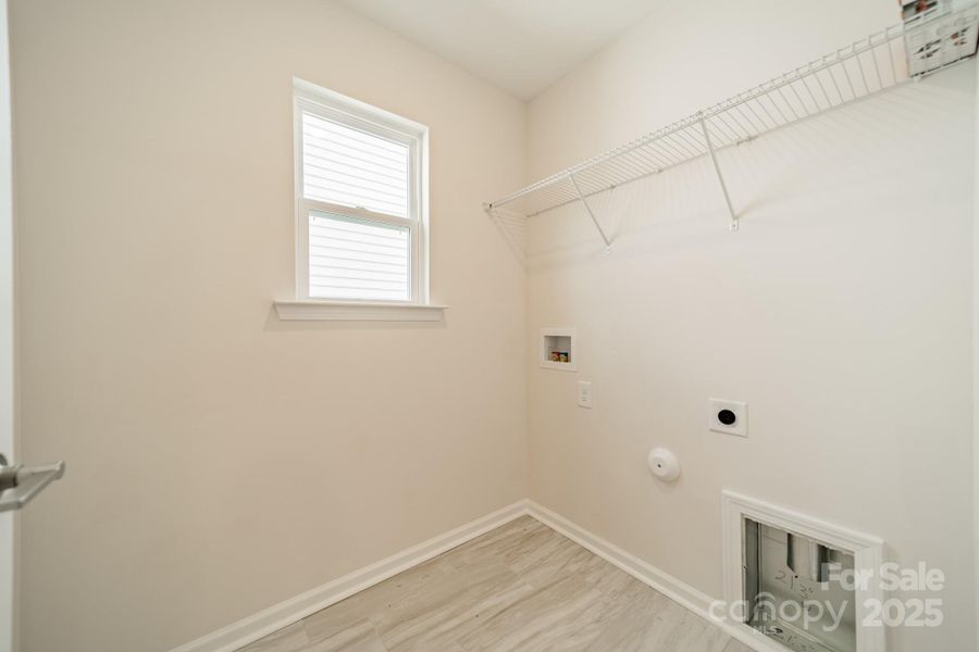 Spacious, unfurnished interior of a new home in Stewarts Landing, Charlotte (Image 36).
