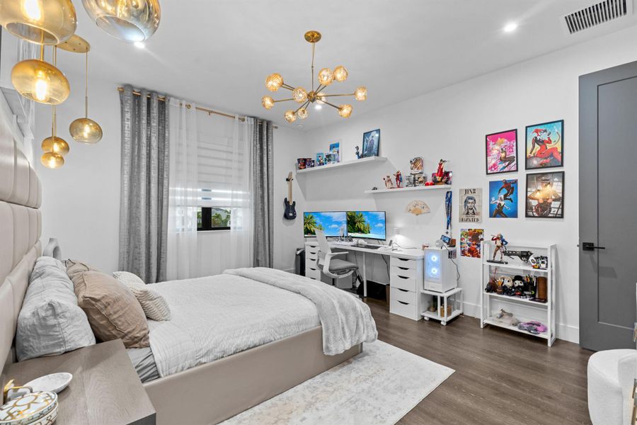 Furnished interior view inside a new home in Solana Bay at Avenir, Palm Beach Gardens (Image 38). Furnished interior view inside a new home in Solana Bay at Avenir, Palm Beach Gardens (Image 38).