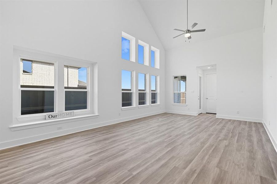 Spacious, unfurnished interior of a new home in Wellington: 40ft. lots, Haslet (Image 16).