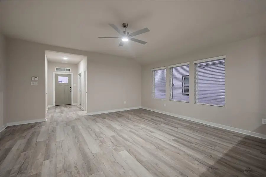 REPRESENTATIVE OF FLOOR PLAN ONLY REPRESENTATIVE OF FLOOR PLAN ONLY