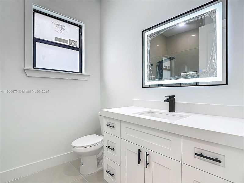 Furnished interior view inside a new home in , Lehigh Acres (Image 6).