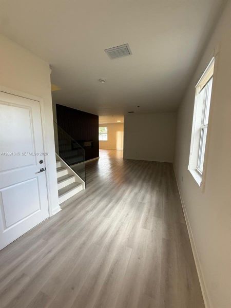 Spacious, unfurnished interior of a new home in , Homestead (Image 25).