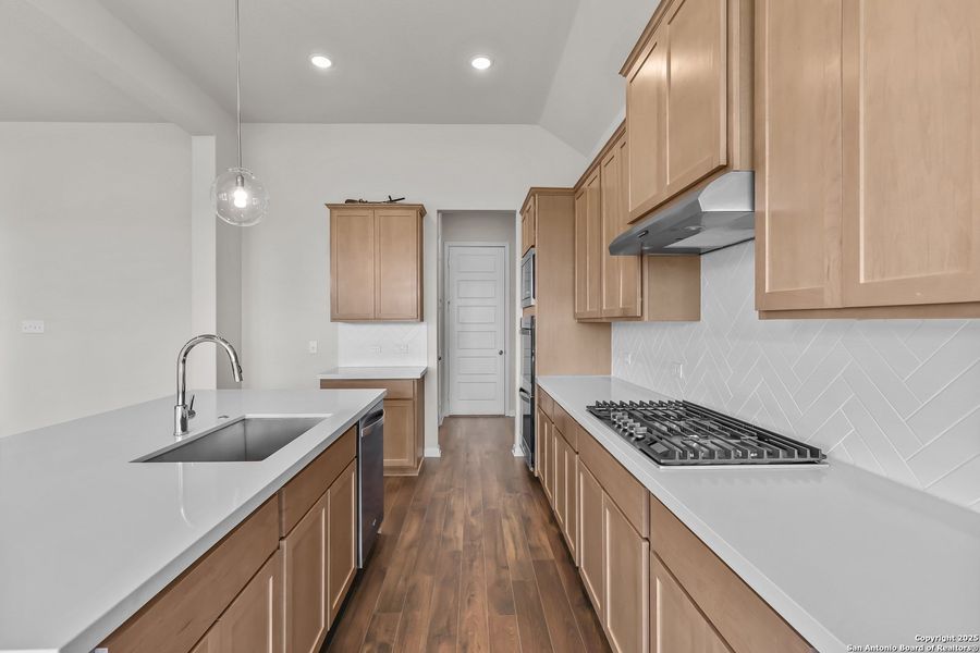 Furnished interior view inside a new home in Homestead, Schertz (Image 10).